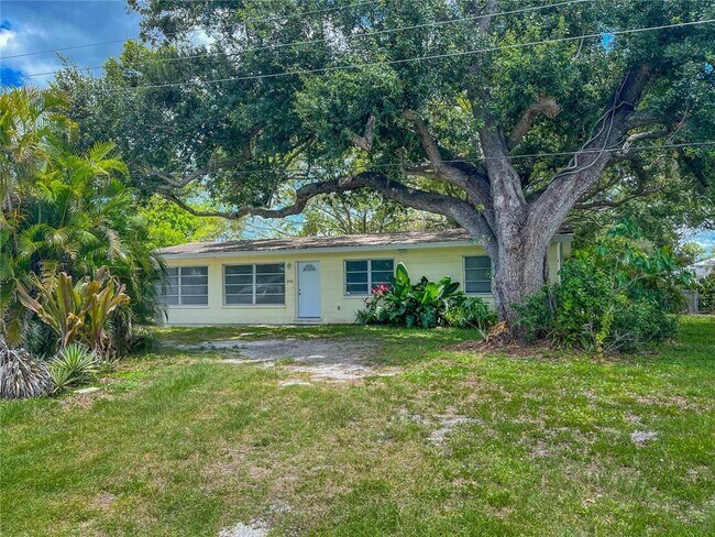 Primary Photo - 2711 Lynnhurst St