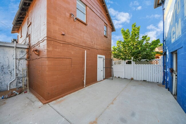 Building Photo - 6701 Irvington Blvd