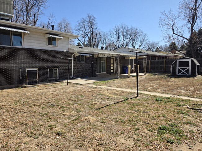 Building Photo - 1533 S Jamaica St