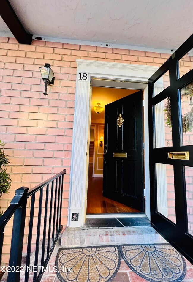 Building Photo - 2950 St Johns Ave