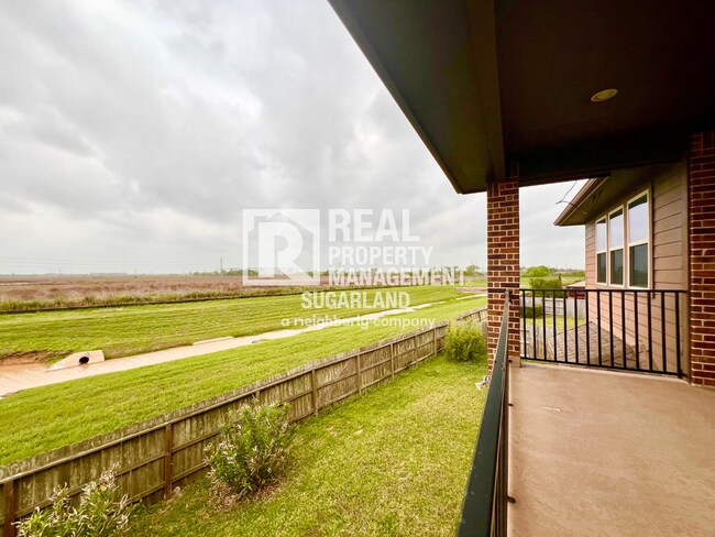Building Photo - Stunning 5-Bedroom, 4.5-Bath Home for Rent in Richmond, TX