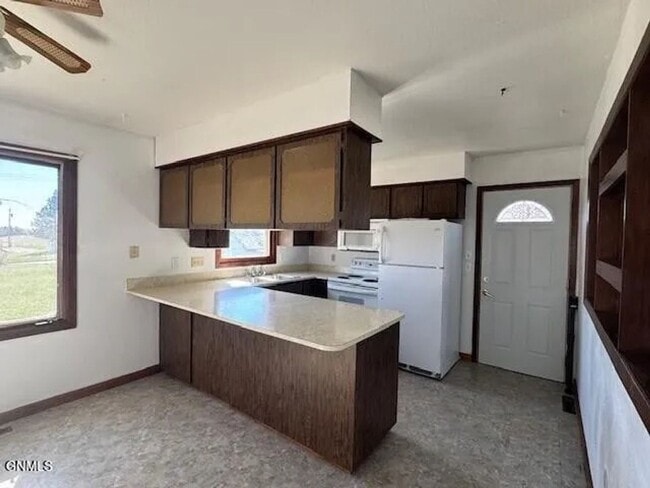 Building Photo - 1123 2nd Ave E