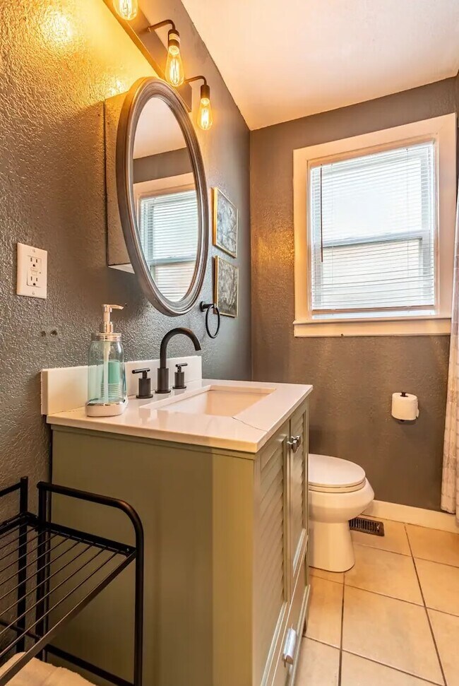 updated bathrooms - 3126 Post St