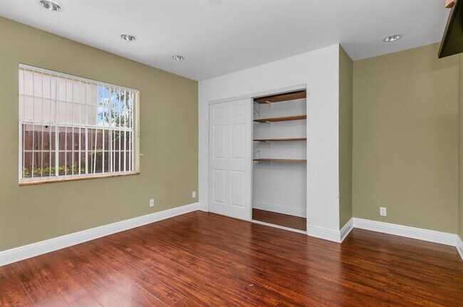 Building Photo - 5486 NW 44th Way