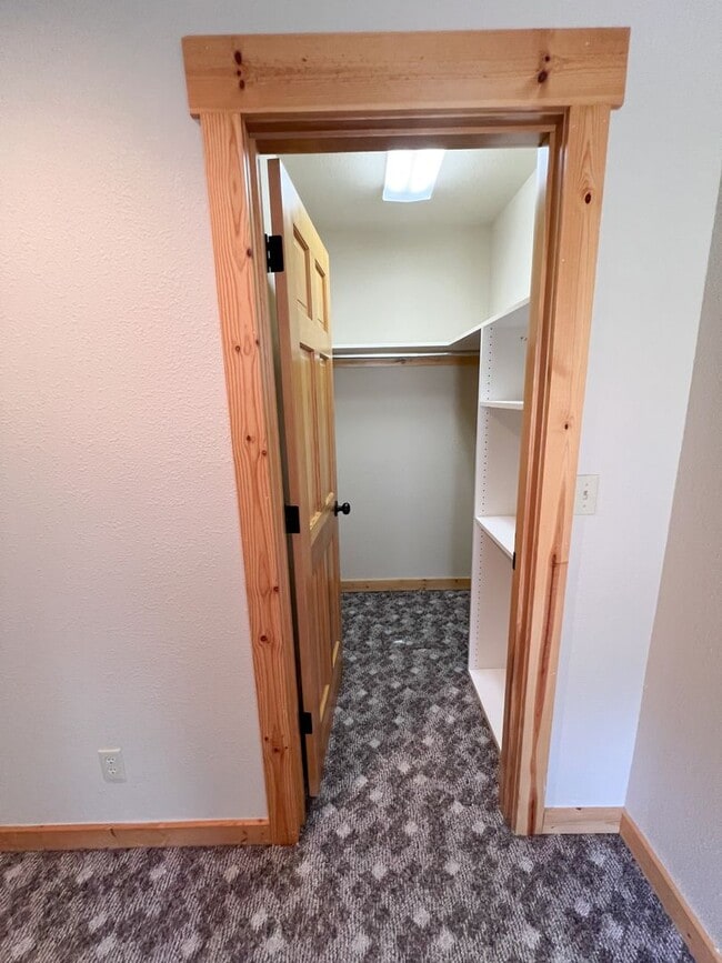 Building Photo - 4663 Marsh Hawk Dr