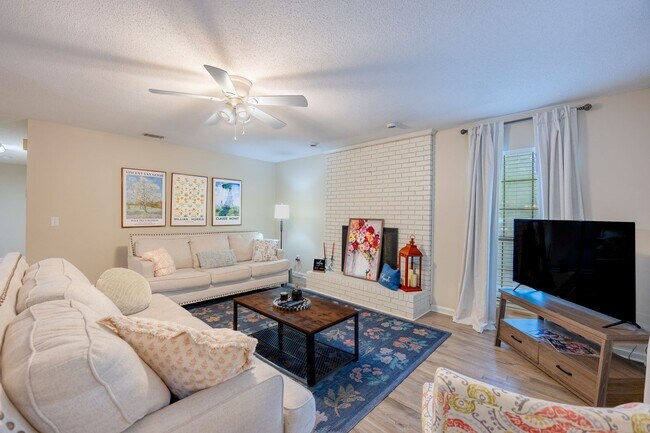 Building Photo - 35 Preston Dr