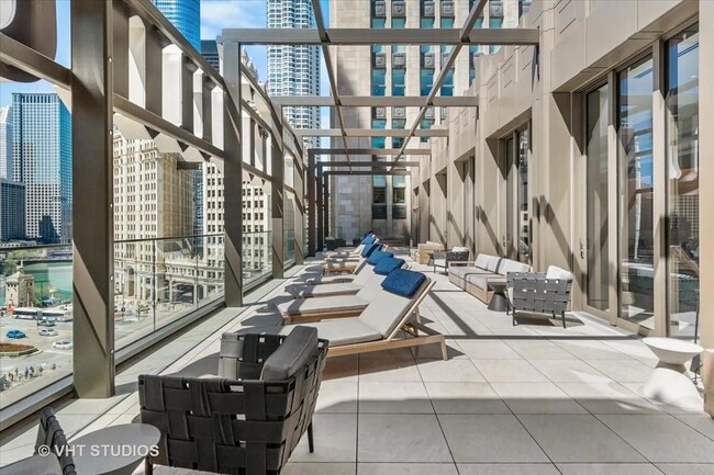 Building Photo - 435 N Michigan Ave