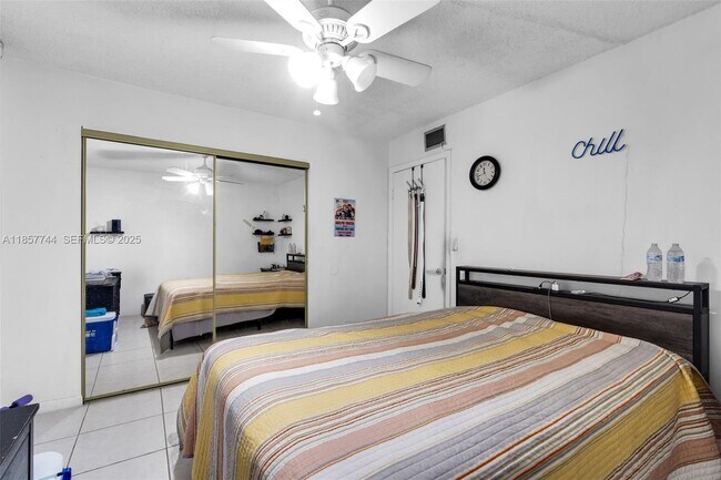 Building Photo - 12239 SW 14th Ln