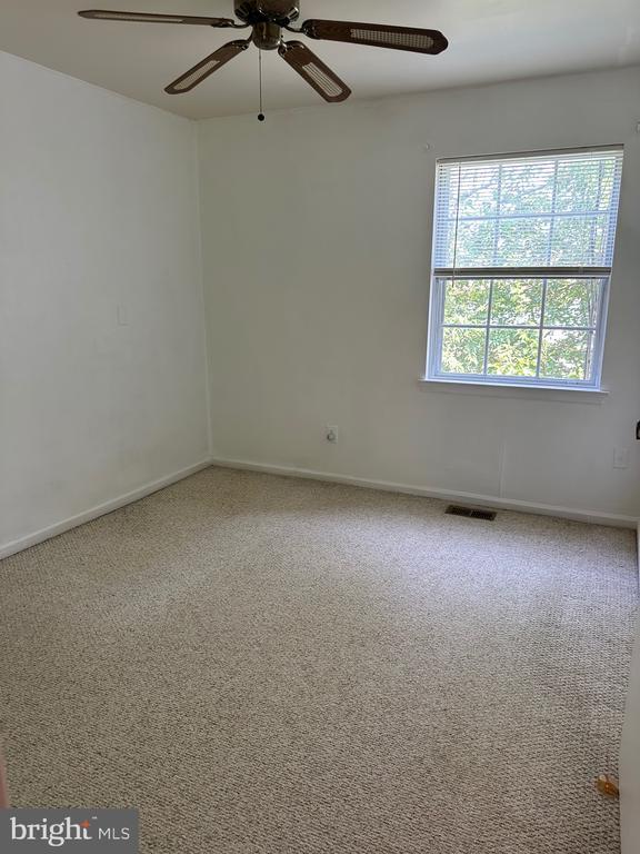 Building Photo - 4002 Summer Hollow Ct