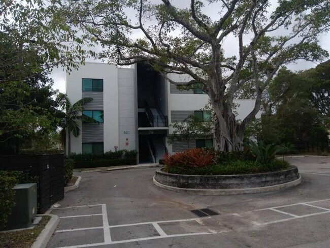 Building Photo - 3050 NW 68th St