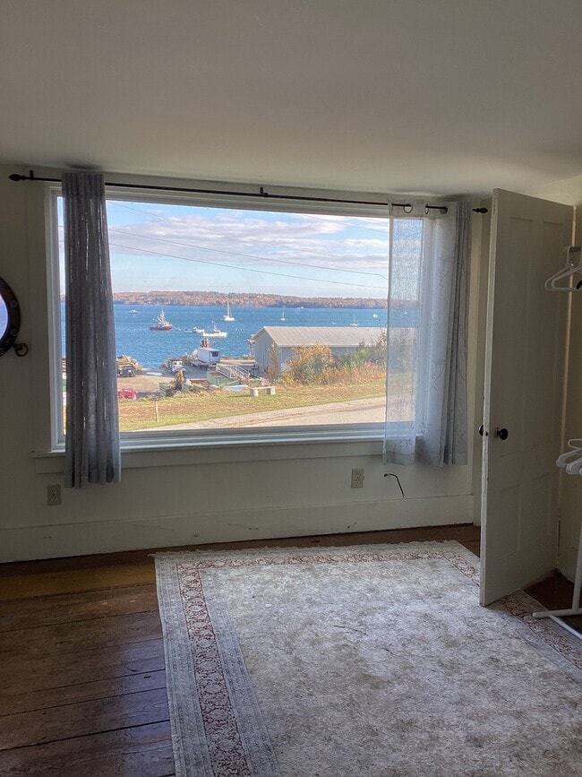 Building Photo - 48 Front St