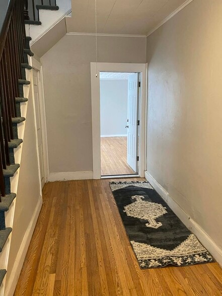 Building Photo - 2127 2nd Ave