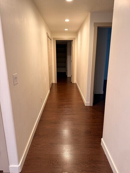 Building Photo - 7092 W Jayson Bend Dr