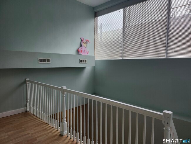 Building Photo - 488 Chapel St