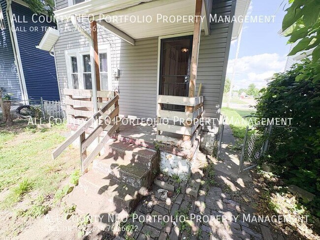 Building Photo - 511 Fairfield Ave