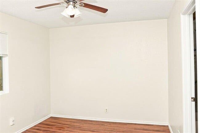 Building Photo - 6906 Deep Cir