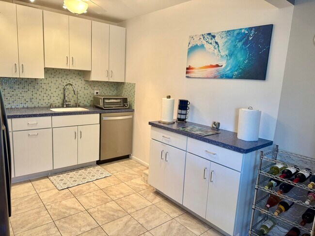 Building Photo - 1904 Bermuda Cir