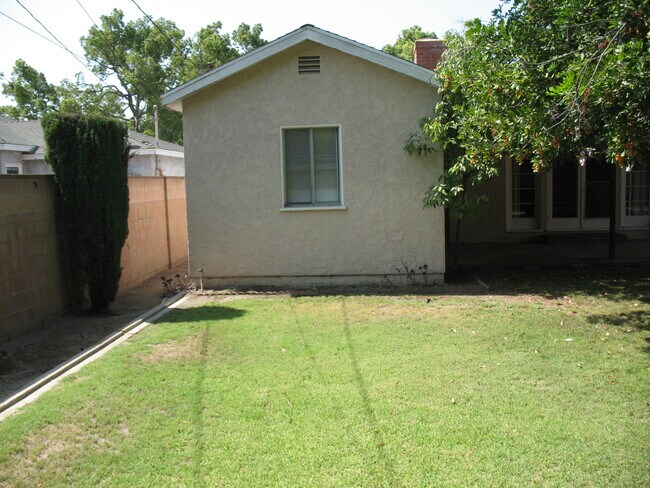 Building Photo - 3121 W Wyoming Ave