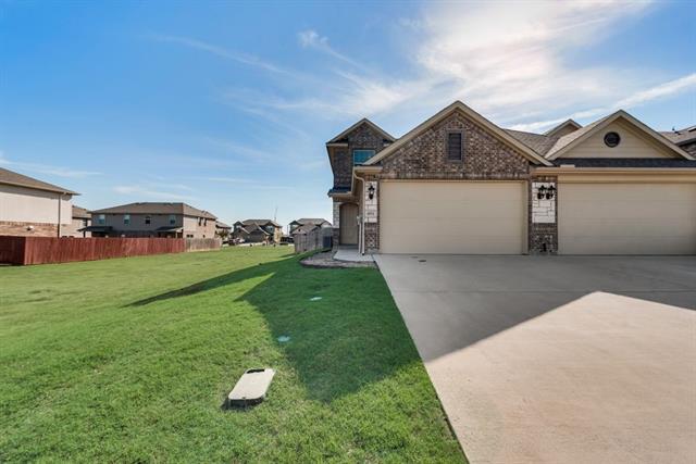 Building Photo - 4929-4931 Sanger Cir Dr