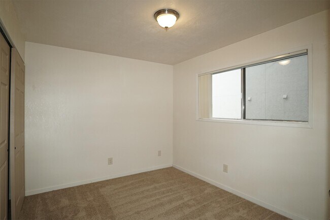 Building Photo - 3440 SW Alice St