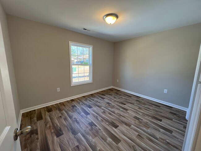 Building Photo - 1845 Westridge Blvd