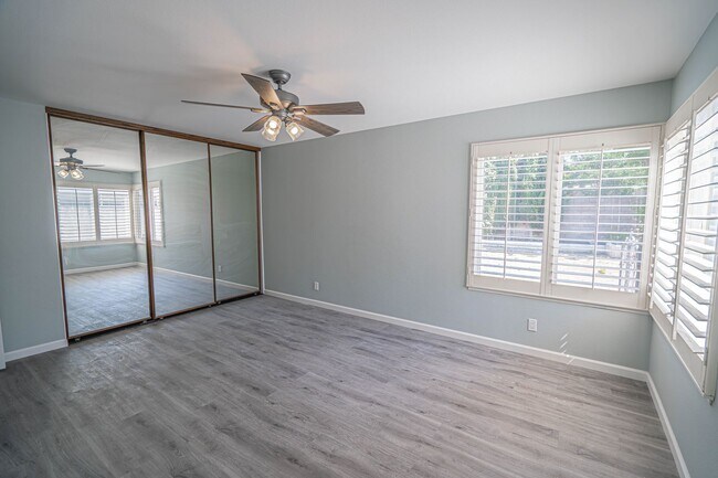 Building Photo - Single Story 3 Bedroom Home for Rent in Si...