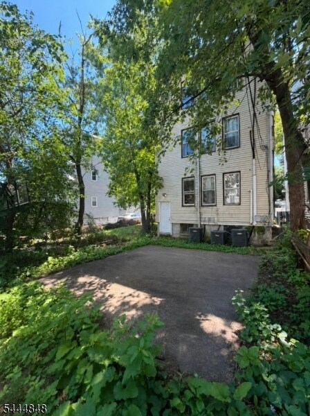 Building Photo - 217 N 15th St