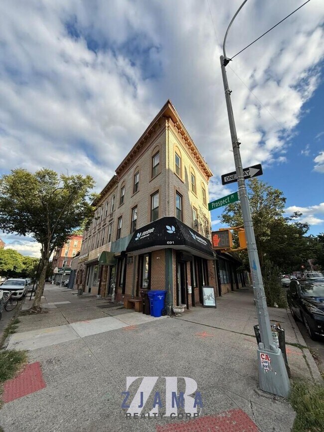 Building Photo - 1 bedroom in Brooklyn NY 11238