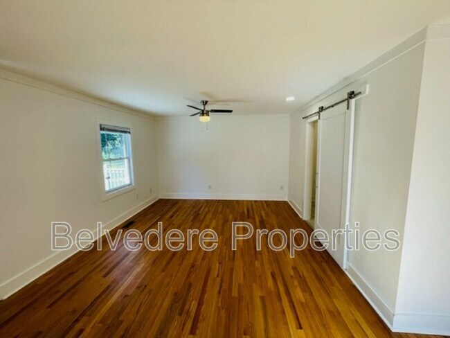 Building Photo - 2721 Stratford Dr