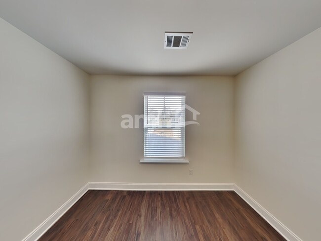 Building Photo - 2105 Williamshire Lane