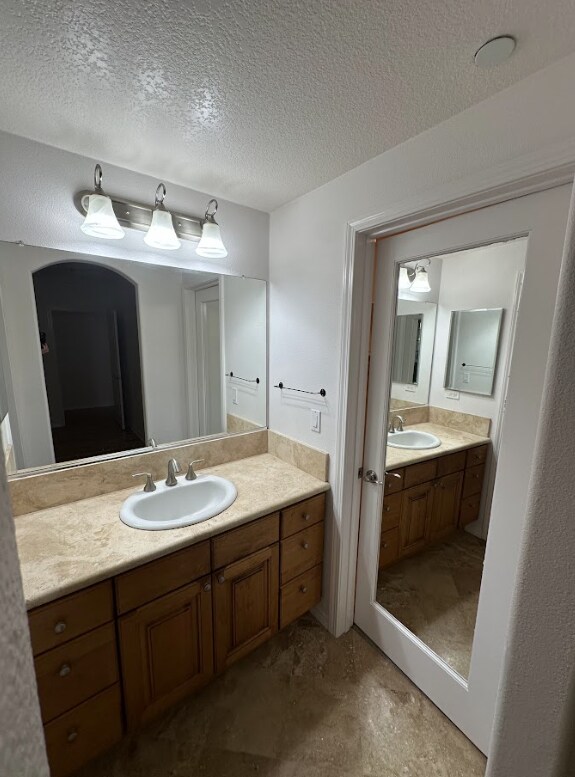 Building Photo - 2750 Artesia Blvd