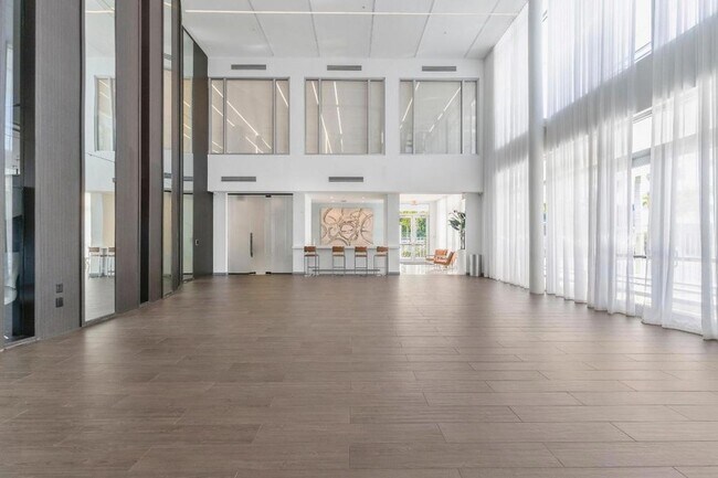 Building Photo - 10220 NW 63rd Terrace