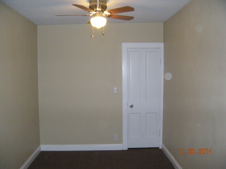 Building Photo - 935 Hayes N Ave