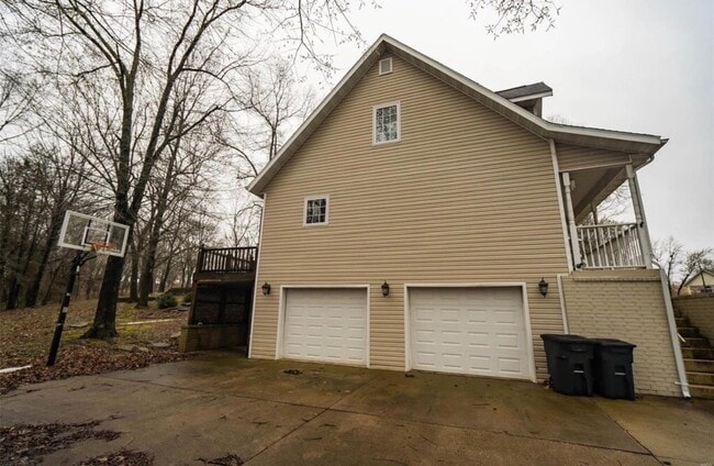 Building Photo - *~*Gorgeous Home, Located in Waynesville*~*