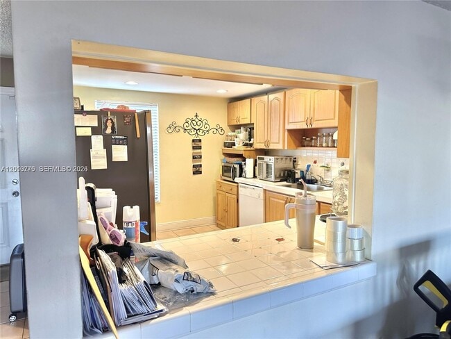 Building Photo - 7361 SW 26th Ct