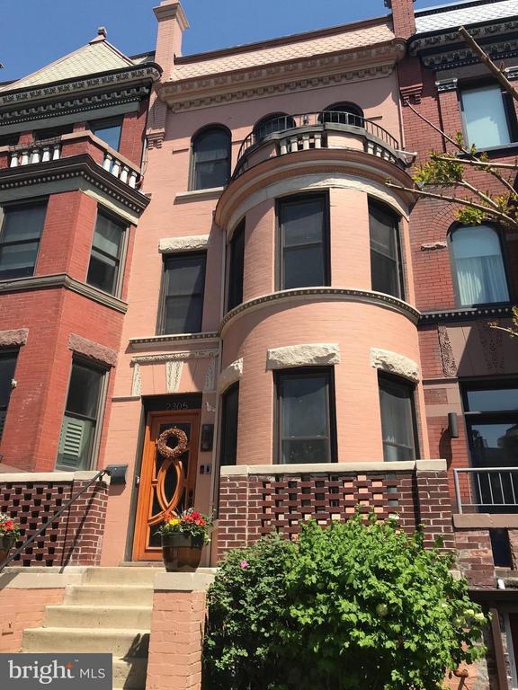 Building Photo - 2305 1st St NW