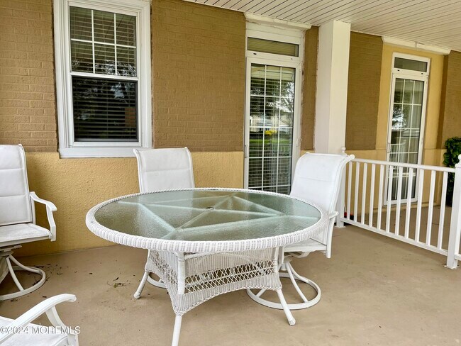 Building Photo - 700 Ocean Ave N