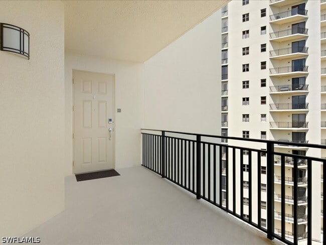 Building Photo - 14380 Riva Del Lago Dr