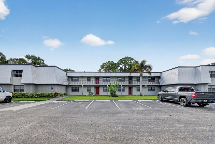 Building Photo - 2513 S 17th St