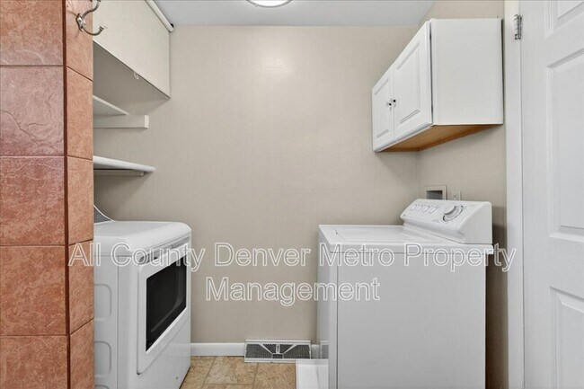 Building Photo - 5250 Garrison St