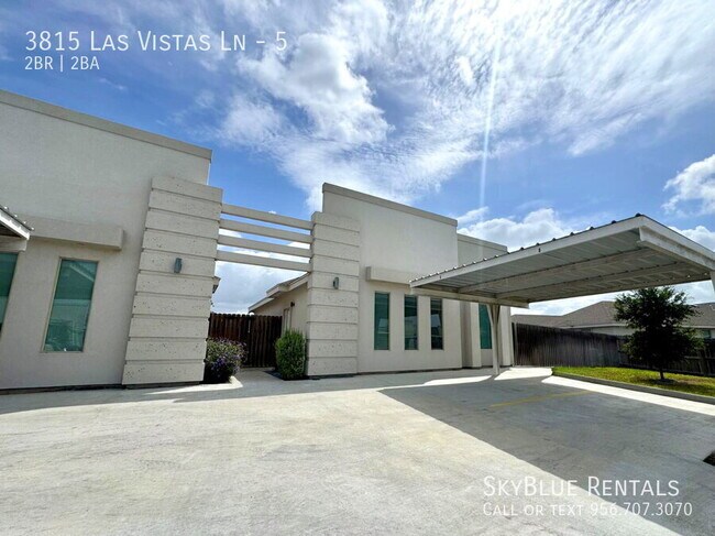 Building Photo - 3815 Las Vistas Ln