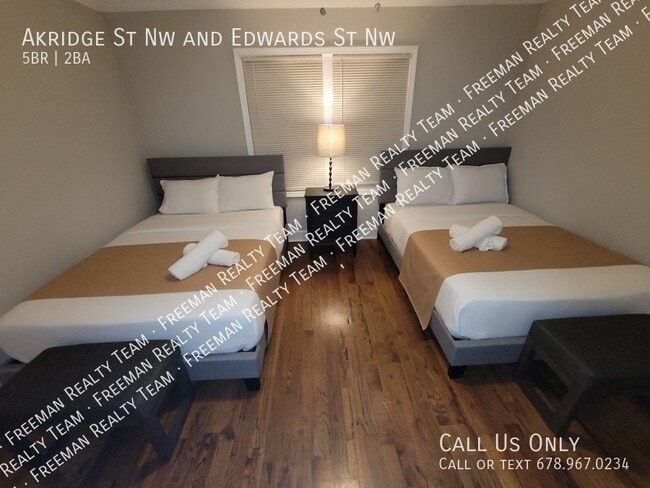 Building Photo - 1471 Akridge St NW