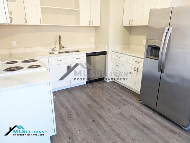 Building Photo - 2414 Albany St