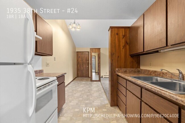 Building Photo - 1935 38th St