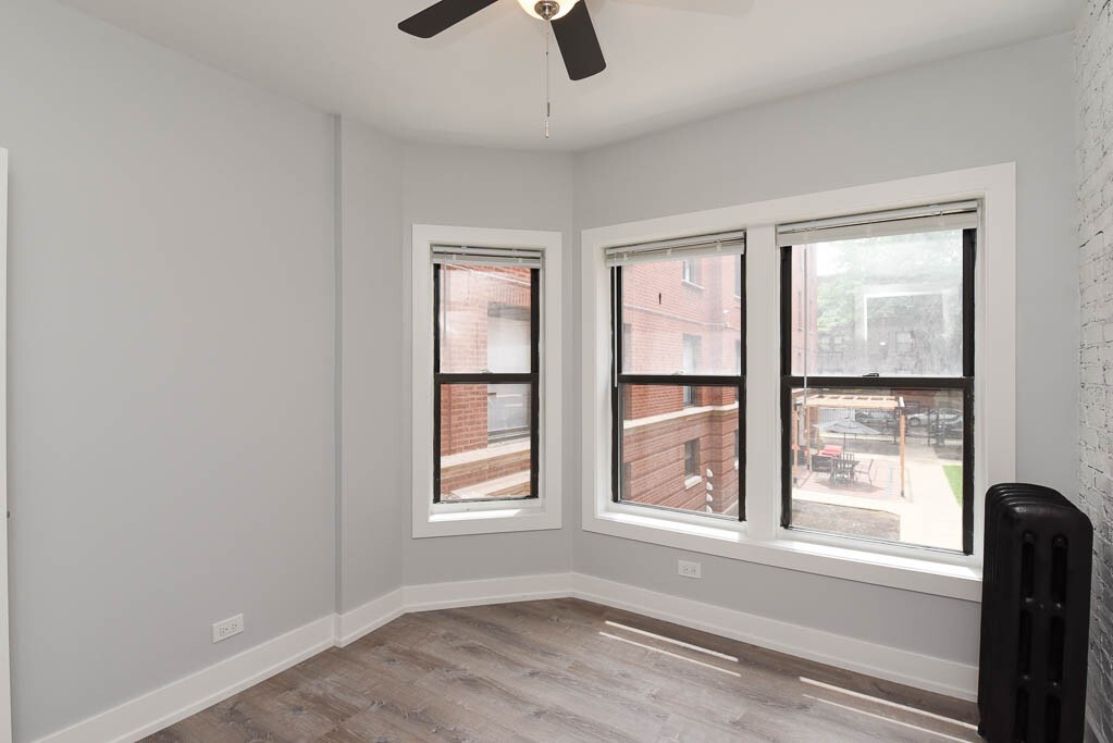 Building Photo - 1704 W Juneway Terrace
