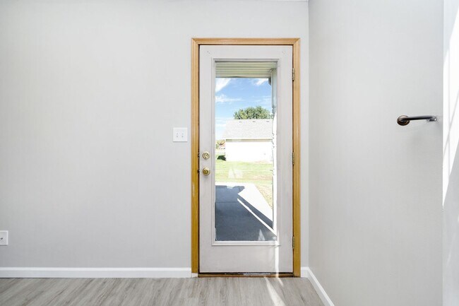 Building Photo - 608 Goodrich Dr