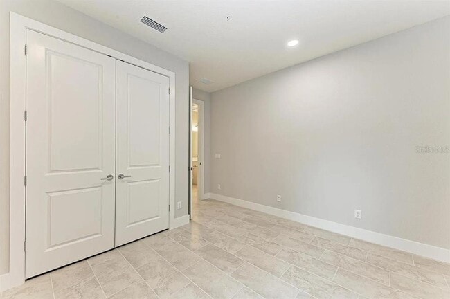Building Photo - 10016 Rembrandt Wy