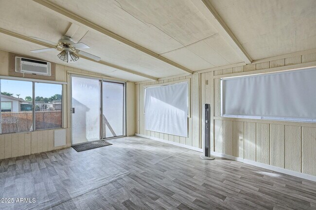Building Photo - 17048 N 66th Terrace