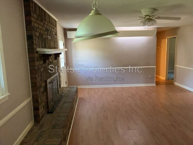 Building Photo - 86 Lamoray Dr