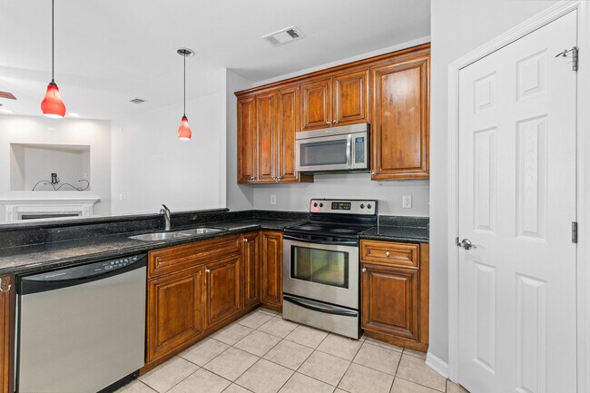Building Photo - 2207 River Park Ct